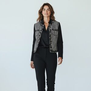 BCBG - GENERATION - EYE CATCHING WOMEN’S BLACK, WHITE & FLORAL TWEED JACKET- B16